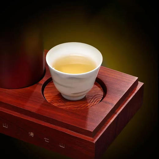 勐乐山 七山七味纯料古树生普收藏级245克轻奢红木礼盒装/盒【鲜知30.0】 商品图3