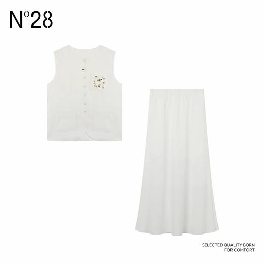 【破价】N°28 '有钱花'2025夏季新款胸口刺绣舒适显瘦长裙套装885242Z526 商品图3