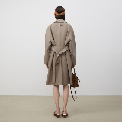 lost in echo2025春夏新款高级牛角扣立体大口袋茧型宽松风衣外套 商品图4