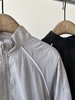 25新款，💖超级火爆的一款，LU家轻盈飘逸的小夹克，双层带内衬的设计，面料自带纹理感，面料丝滑，有光泽感，内衬有弹力亲肤，又可以做空调衫，配上白色线条，特别时尚，有范，无论怎么搭都百搭！ 商品缩略图4
