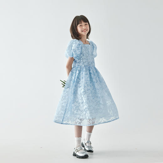 棵初2025夏季新款亲子中大女童泡泡袖花型连衣裙蓝色碎花裙 商品图4