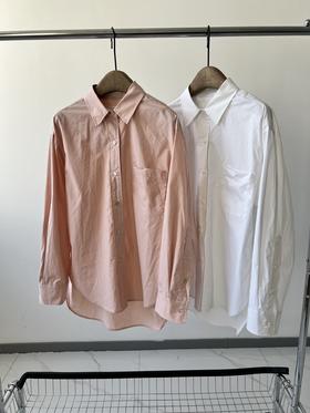 25春款，原单衬衫，100有机棉，质感高级满满，极简设计，老钱风满满，衣柜里必不可少的单品，简单的廓形，单穿或者做叠穿都好看，百搭神器，无论日常通勤，或者出入职场都毫无压力！推荐！