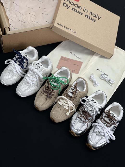 点此购买 Miumiu x New Balance联名款女士运动鞋 98 315582 商品图0
