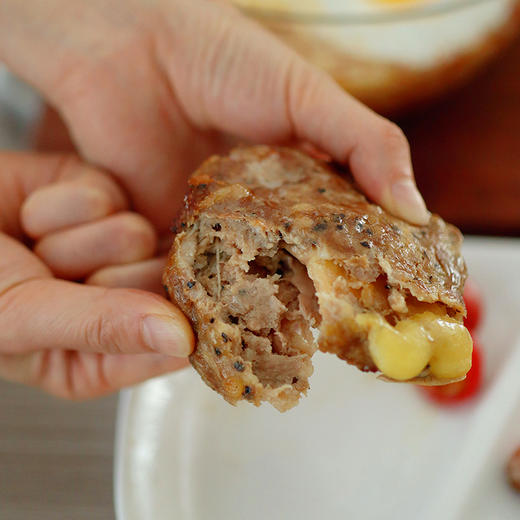 【给孩子们准备的快乐汉堡芝士猪肉排+亲亲肠】打造妈妈放心美食 只用当天原切前腿肉 +进口安佳原酪  超长拉丝感 亲亲烤肠1盒16根 商品图7