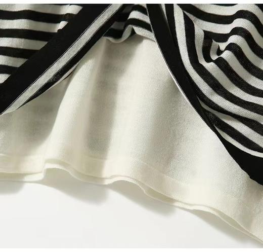 CO*S剪标发冰麻针织V领拼色假两件长袖衫 商品图13