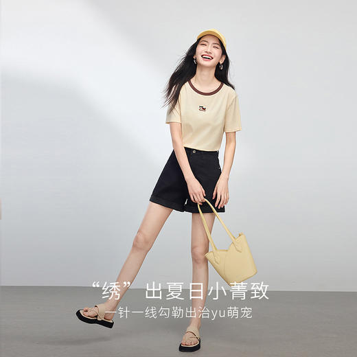 【周末秒杀】熙世界萌宠刺绣T恤女短袖2025夏季新款美式复古撞色圆领正肩上衣 商品图2