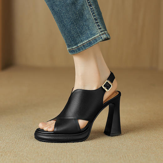 【预售5天】真皮防水台粗跟露趾罗马凉鞋春夏新款厚底高跟小个子一字扣带凉鞋DPJ&2521 商品图3