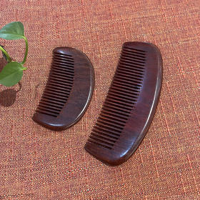 9cm/12cm小叶紫檀半月素梳