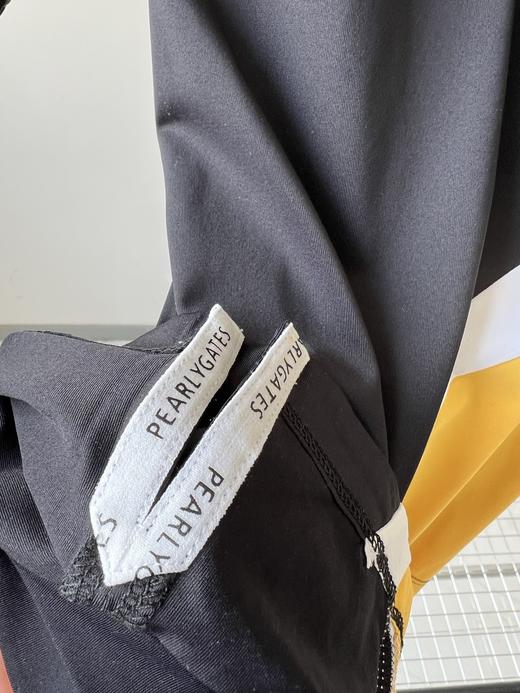 PG原单半高领打底T，纯纯的原单货，超级好看的拼接设计，显瘦，胸前立体LOGO，细节显品质！数量不多！ 商品图5