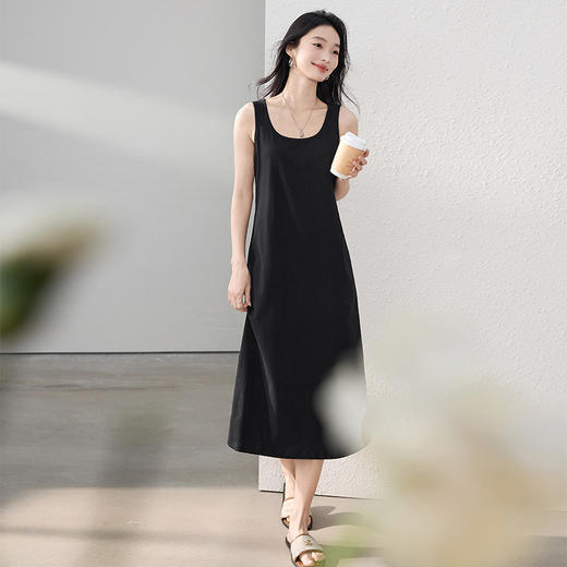 【专属特价】熙世界黑色背心连衣裙女春夏2025新款收腰打底无袖U领吊带长裙子 商品图4