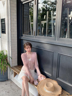 金蘑菇菇 doucuer月光白茶 / 温柔荷叶领喇叭袖仙气上衣防晒小衫