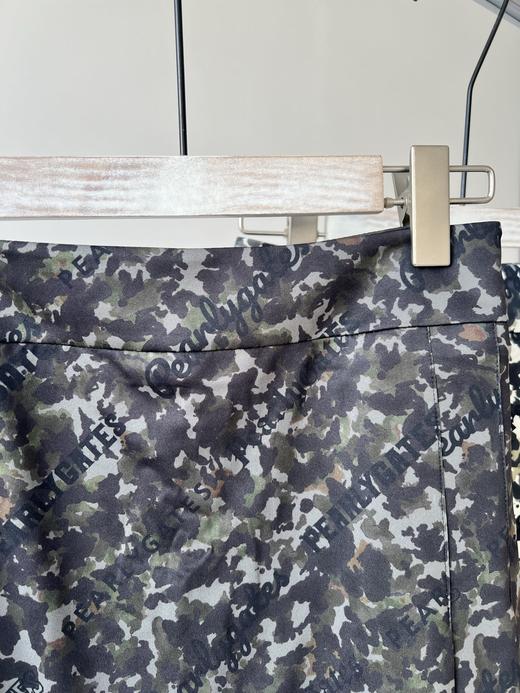 PG原单碎花半裙，韩国🇰🇷客供面料，舒服透气性极好，弹力超好，数码印花工艺，花纹特别上档次，里面加了防走光短裤，运动或者日常穿都很方便，上面搭纯色或者花纹都好看！数量不多！ 商品图5