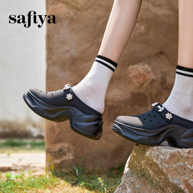 预售|Safiya/索菲娅2025时尚珍珠水钻松糕厚底外穿包头休闲洞洞拖鞋SFD2110404
