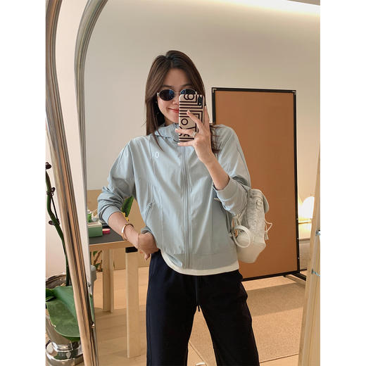 小O防晒衫！2025新款轻薄速干分割结构短款连帽外套宽松休闲上衣 商品图5