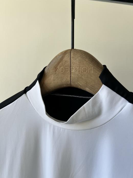 25新款，兔耳朵原单打底，半高领设计，胸前LOGO印花，拼接设计，袖子LOGO印花，百搭款！数量不多！ 商品图4