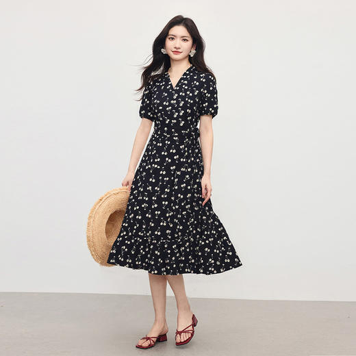 熙世界围裹式复古碎花连衣裙女小个子法式V领茶歇裙子2025夏新款 商品图4