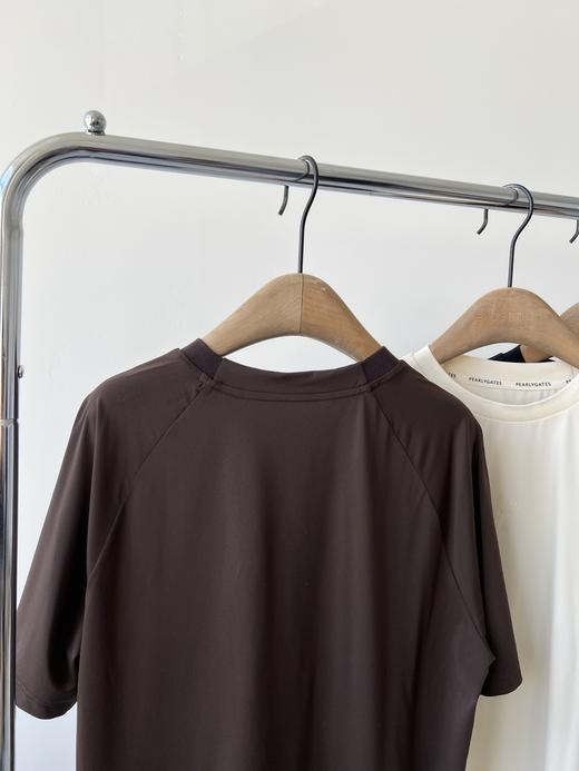 PG灰色7码男款T，纯纯的原单货，必须好好夸一下这款T，面料质感绝绝子，有垂度，有光泽感，而且透气有弹力，面料绝对的天花板，上档次又实用的一款，简约色基础款，打球运动，日常穿搭都很好穿！颜色也是很高级 商品图7