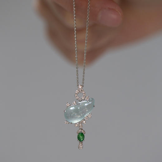 「冰清福禄」18K白翡翠项链 商品图1