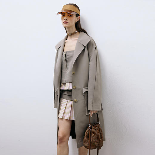 lost in echo2025春夏新款高级牛角扣立体大口袋茧型宽松风衣外套 商品图0