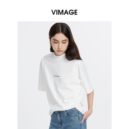 VIMAGE纬漫纪白色简约字母圆领宽松百搭中袖T恤上衣2025夏季新款V2302915 商品图2