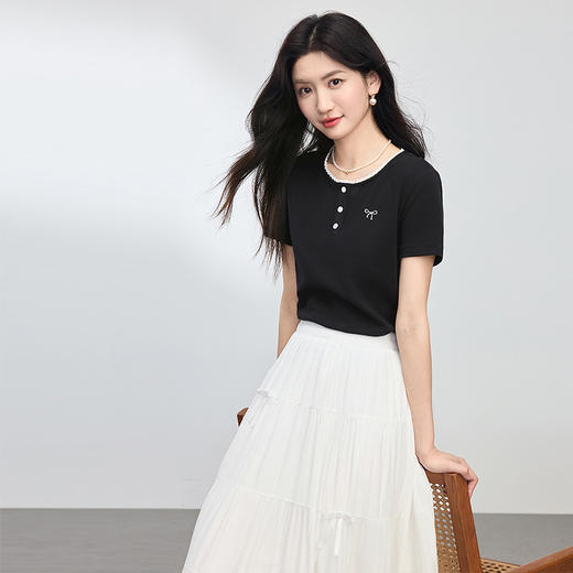 【专属特价】熙世界长绒棉黑色正肩T恤短袖女2025夏季新款蕾丝边圆领体恤上衣 商品图4