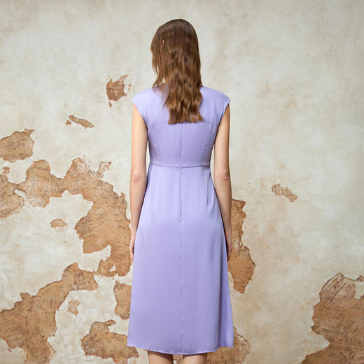 EITIE爱特爱气质温柔高级感通勤拼接百褶收腰连衣裙夏季新款8207958 商品图4