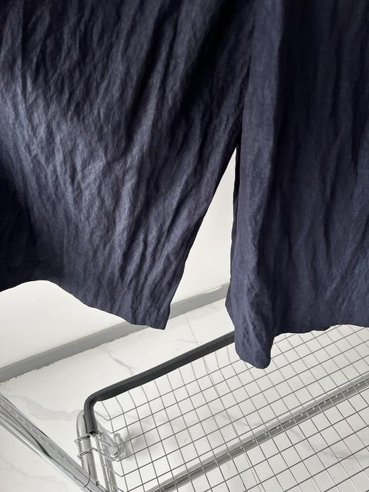 原单裤子，超级有设计感，有调性的一款裤子，韩国🇰🇷客供面料，有点微皱感，大阔腿裤，显瘦遮肉！ 商品图4