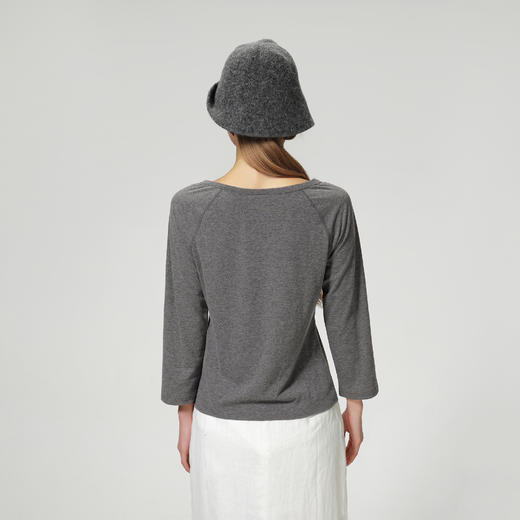 ROMI STUDIO“法式优雅”卷边弹力肤感休闲圆领中袖T恤 RW24AS41334 商品图1