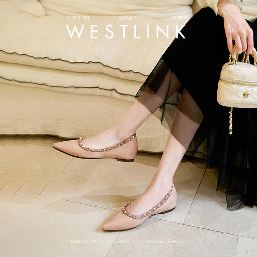 【限时秒杀】西遇尖头单鞋女新款法式漆皮铆钉内增高女鞋黑色浅口瓢鞋V0256272 商品图3