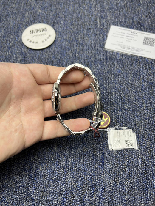 AF卡地亚蓝气球系列 中号33mm 钻圈款 女士腕表 商品图4