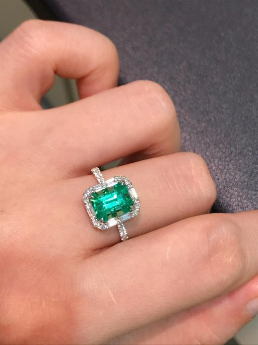 1.79ct刻面祖母绿戒指 商品图2