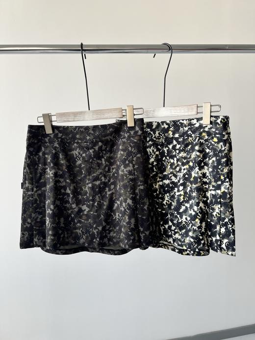 PG原单碎花半裙，韩国🇰🇷客供面料，舒服透气性极好，弹力超好，数码印花工艺，花纹特别上档次，里面加了防走光短裤，运动或者日常穿都很方便，上面搭纯色或者花纹都好看！数量不多！ 商品图0