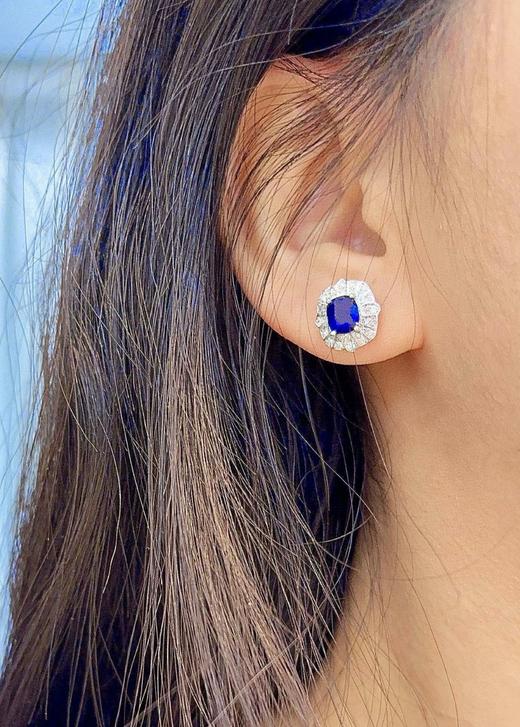 1.99ct刻面蓝宝石耳钉 商品图3