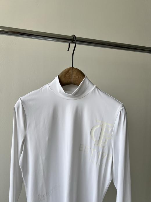 PG原单打底衫，韩国🇰🇷客供面料，有弹力，有质感，简单百搭的基础款，胸前袖口印花，整体看起来，简约精致！数量不多！ 商品图1