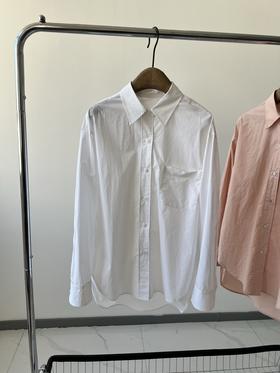 25春款，原单衬衫，100有机棉，质感高级满满，极简设计，老钱风满满，衣柜里必不可少的单品，简单的廓形，单穿或者做叠穿都好看，百搭神器，无论日常通勤，或者出入职场都毫无压力！推荐！