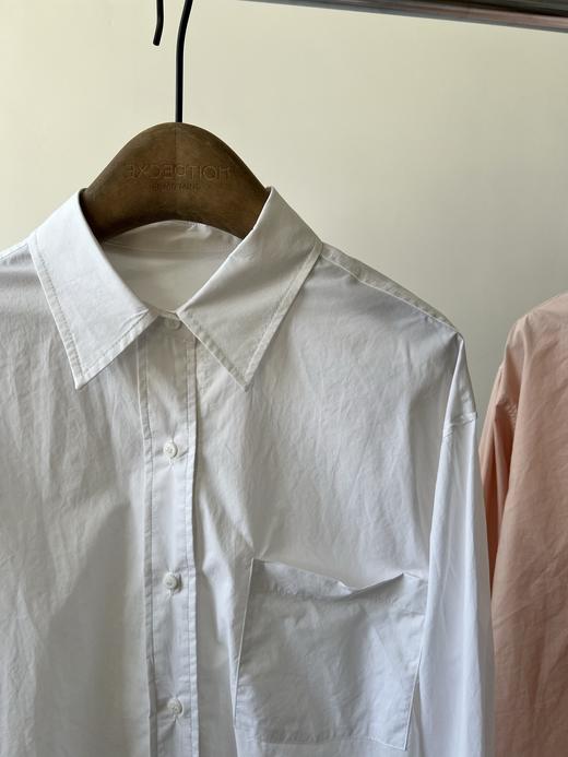 25春款，原单衬衫，100有机棉，质感高级满满，极简设计，老钱风满满，衣柜里必不可少的单品，简单的廓形，单穿或者做叠穿都好看，百搭神器，无论日常通勤，或者出入职场都毫无压力！推荐！ 商品图3