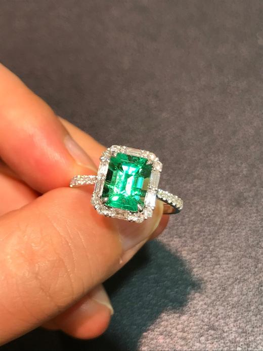 1.79ct刻面祖母绿戒指 商品图0
