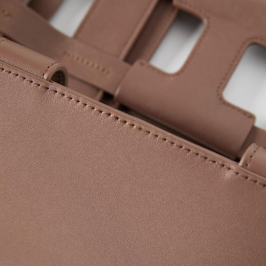 ROMI STUDIO“法式复古”镂空编织百搭单肩手提包含抽绳收纳袋B3648 商品图8