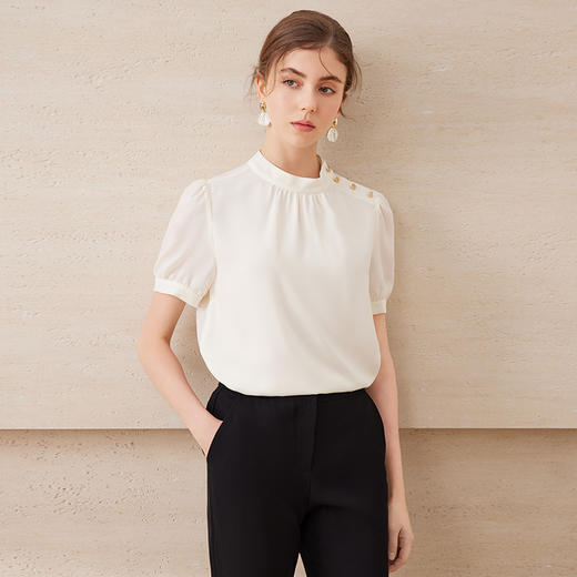 【气质短袖上衣】EITIE爱特爱灯笼袖复古立领衫2025夏季新款B2513620 商品图4