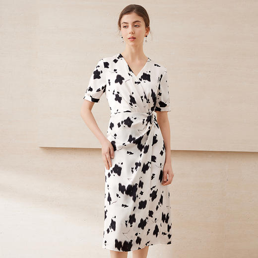 EITIE爱特爱优雅新中式墨染诗意收腰显瘦气质连衣裙2025夏季新款B2507674 商品图2