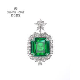 【收藏级祖母绿吊坠】钻石世家 18K金祖母绿镶钻吊坠 高级设计珠宝系列  汇聚自然之美，凝聚匠人之心，与璀璨钻石辉映，佩戴与投资的典藏之作！【单吊坠、项链为搭配展示】