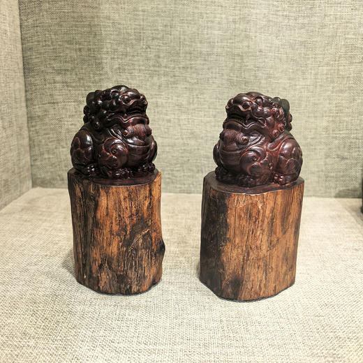 小叶紫檀老料貔貅摆件 商品图0