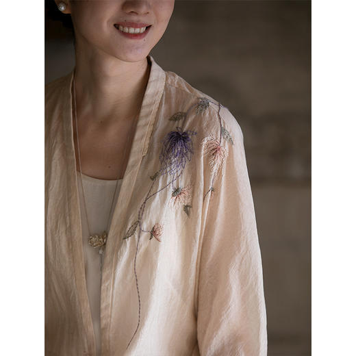 牧衣游原创 丝棉手工刺绣炒色短外套复古文艺百搭防晒小开衫 燕雀 商品图3