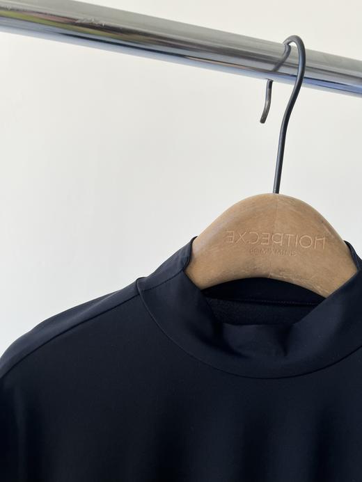 25新款，兔耳朵原单打底，半高领设计，胸前LOGO印花，拼接设计，袖子LOGO印花，百搭款！数量不多！ 商品图4