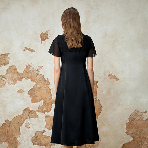 EITIE爱特爱气质优雅拼接修身显瘦黑色连衣裙夏季新款8207955 商品图5