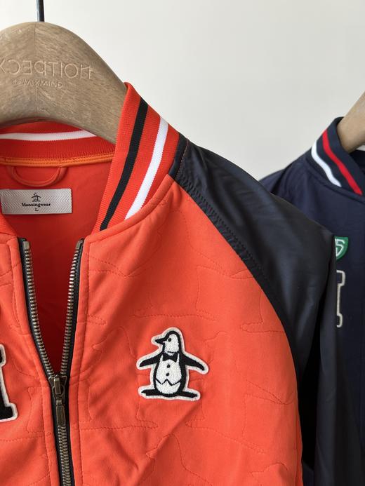 25新款，小企鹅🐧棒球服外套，精致的小短款，胸前贴布绣设计，减龄而又不失品味，基础的棒球服款，超级百搭！撞色设计，使春天更有活力💖！ 商品图3