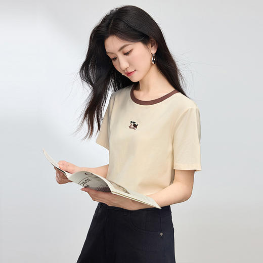 【周末秒杀】熙世界萌宠刺绣T恤女短袖2025夏季新款美式复古撞色圆领正肩上衣 商品图4