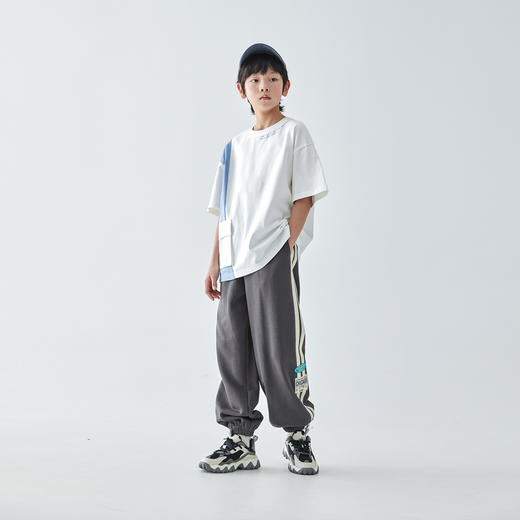【代发】男童撞色拼接T恤 蓝汽水夏季全棉趣味口袋字母印花上衣白拼灰/蓝拼灰 商品图3