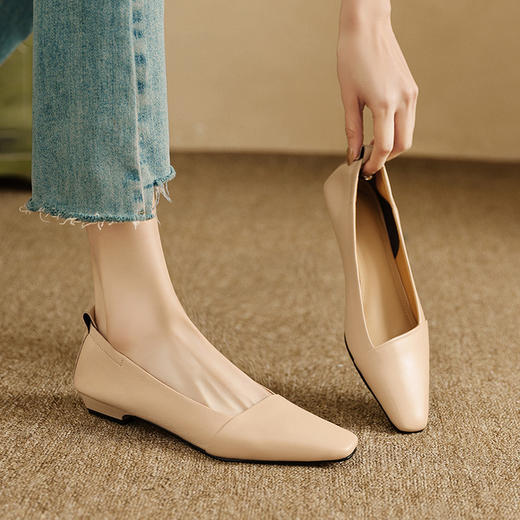 【预售5天】法式软羊皮低跟单鞋女新款小方头浅口小皮鞋通勤职业工作鞋LG&612-1125 商品图1