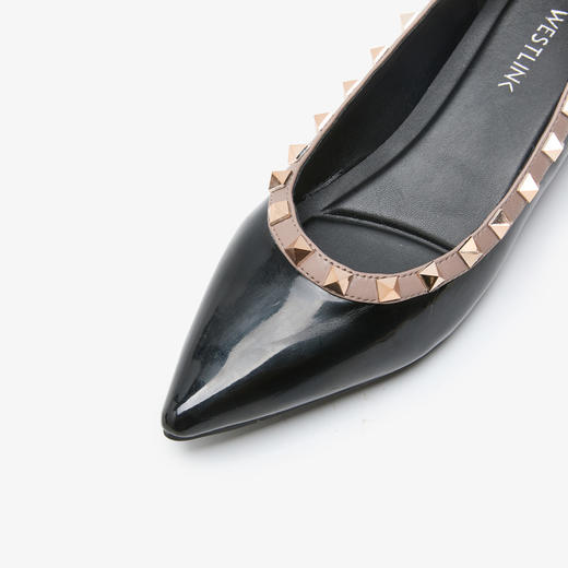 【限时秒杀】西遇尖头单鞋女新款法式漆皮铆钉内增高女鞋黑色浅口瓢鞋V0256272 商品图5
